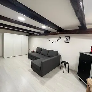 La Casa Di Marty Naples